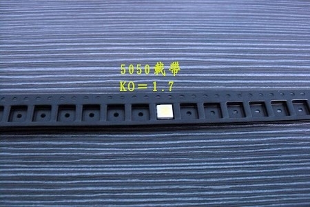 Выбитая лента ESD упаковывая, лента 12mm 24mm несущей Smd 32mm