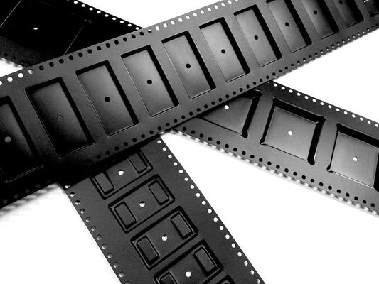 Черная тисненая несущая лента для поверхностного монтажа — антистатическая, материал PS/PC/PET, ширина 8–104 мм